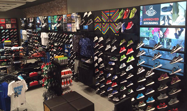 New kicks on the block! Foot Locker opens doors at The Avenues Mall ...